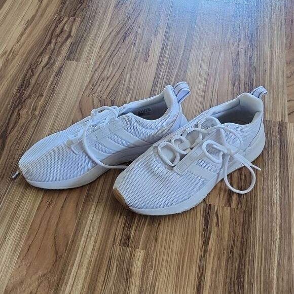 Adidas • Running Sneakers  - Picture 1 of 5